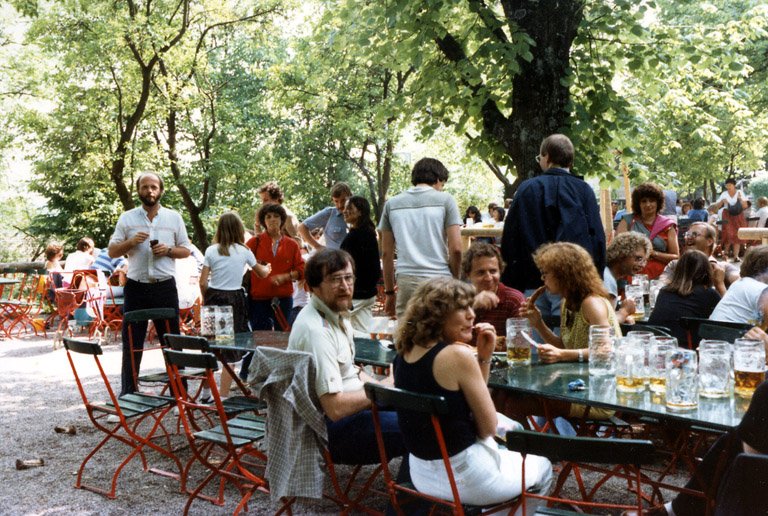 table1atandechsmonestarybeergarden.jpg